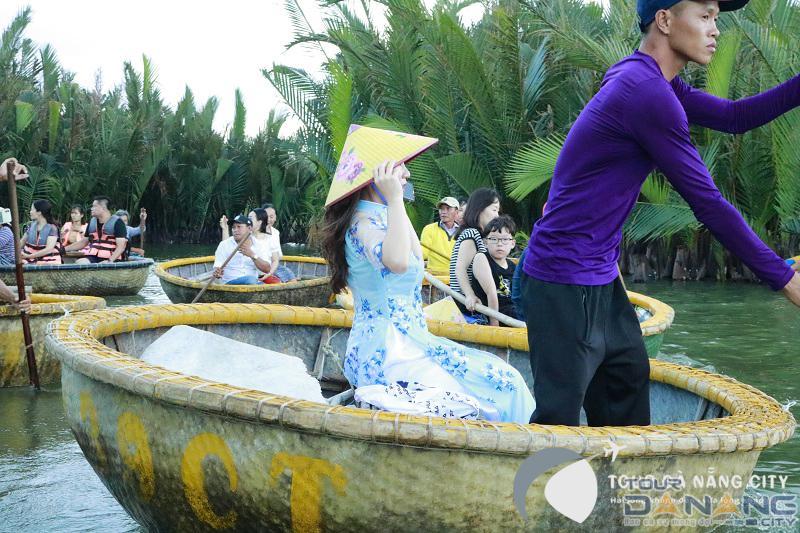 Khám phá Rừng Dừa Bảy Mẫu: 7+ Trải Nghiệm Không Thể Bỏ Qua