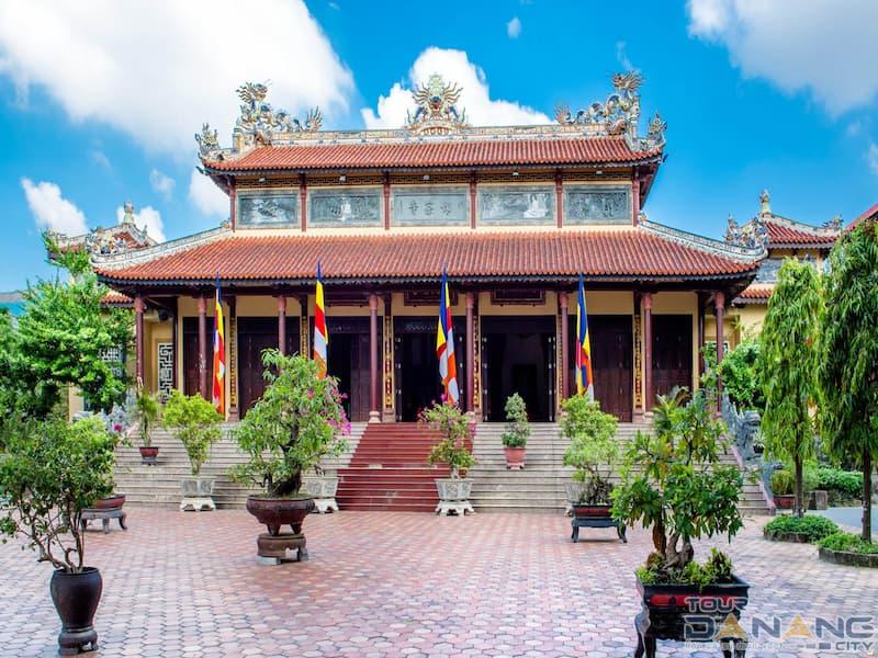Chùa Từ Đàm Huế: Ngôi Chùa 300 Năm Tuổi Giữa Lòng Thành Phố Cổ