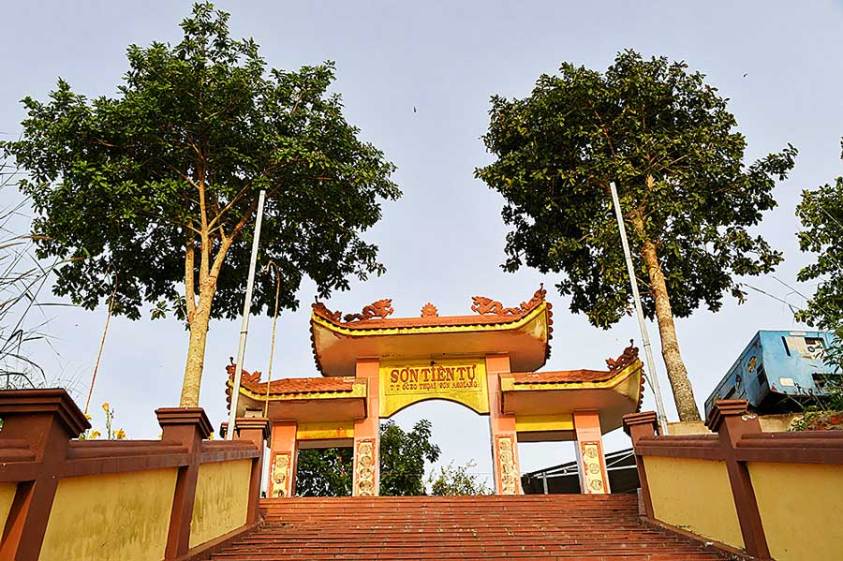 Chùa Sơn Thiên Tự - Núi Ba Thê