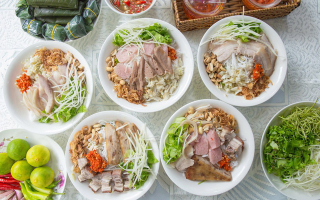 Bún Mắm Đà Nẵng: Khám Phá Quán Bún Mắm Liêm Ngon Chuẩn Vị